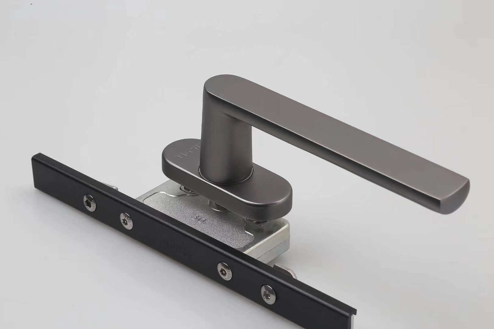 門(mén)窗五金如何選擇？